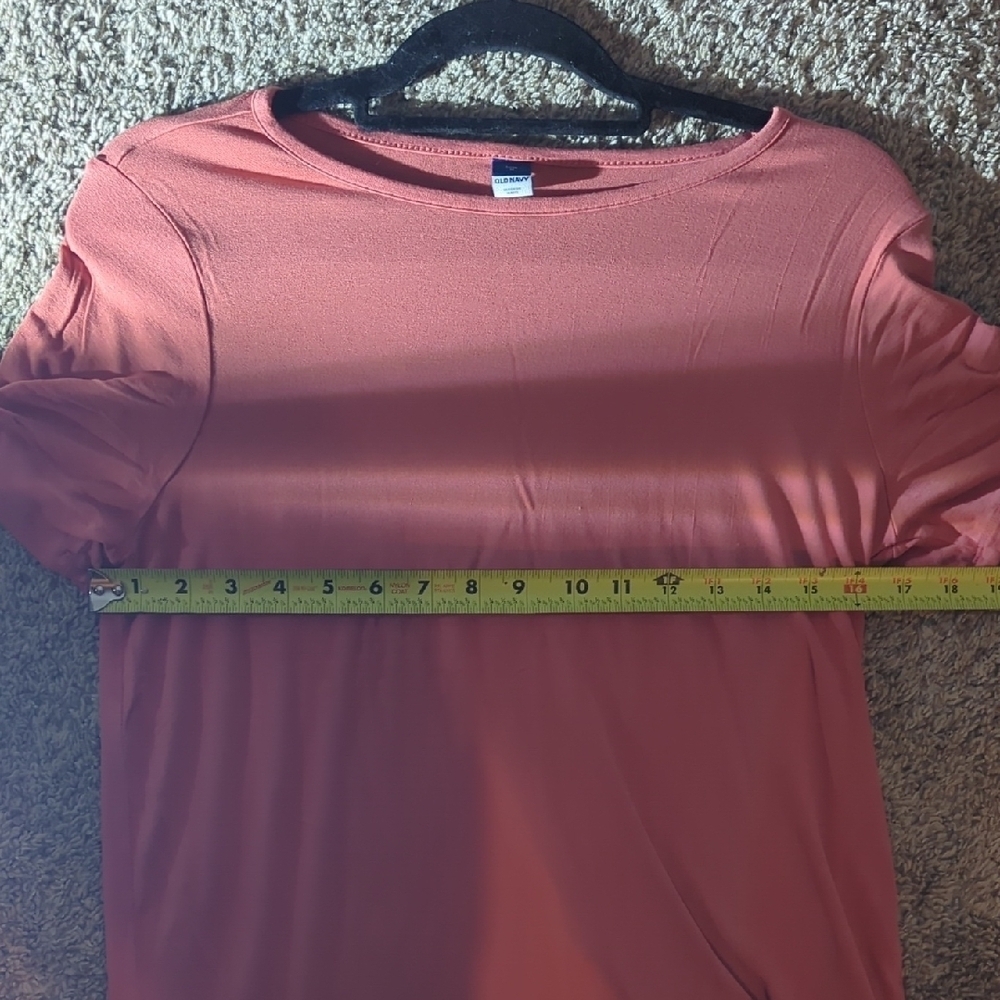 Old Navy Women's Coral Short Sleeve Tee - Picture 5 of 7
